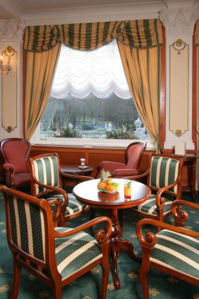 Karlovy Vary - Kurhotel Richmond picture