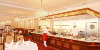 Karlovy Vary - Kurhotel Richmond picture