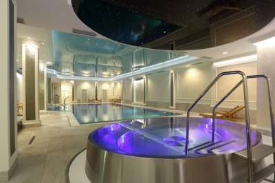Karlovy Vary - Kurhotel Richmond picture