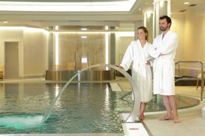 Karlovy Vary - Kurhotel Richmond picture
