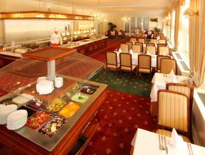 Karlovy Vary - Kurhotel Richmond picture